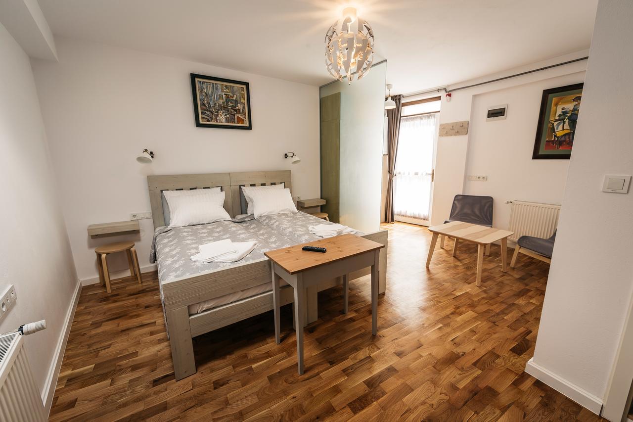 Yellowboot Aparthotel Sibiu Exterior foto