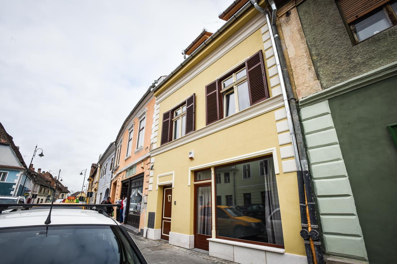 Yellowboot Aparthotel Sibiu Exterior foto